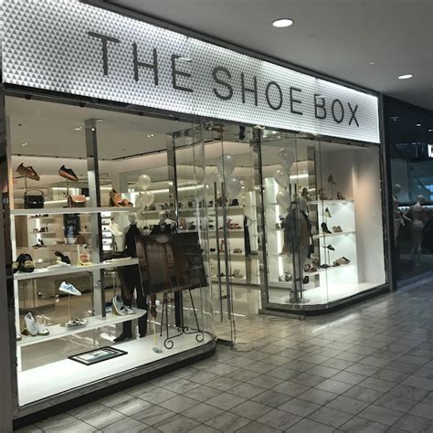 shoe stores in lenox mall